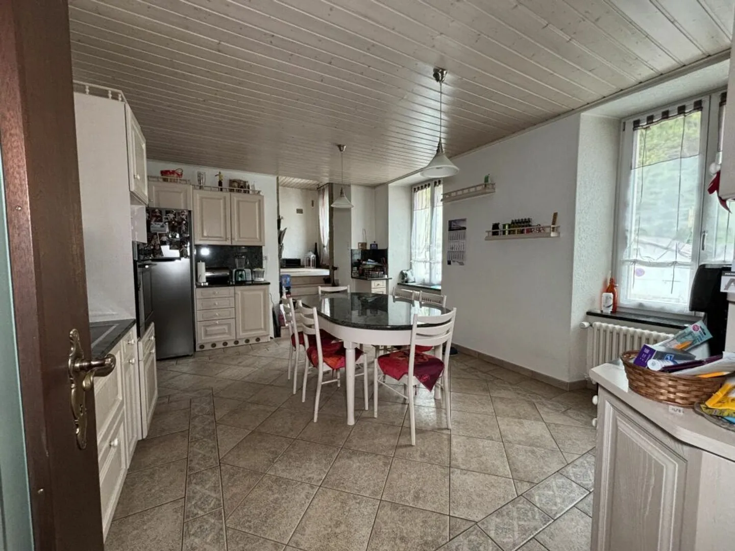 Affascinante casa indipendente di 8 stanze - Foto 7 di 13