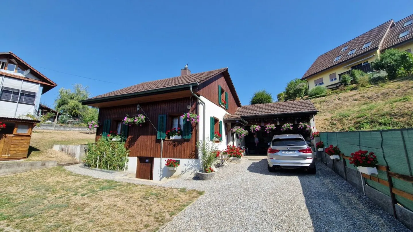 Une maison avec une histoire - et un terrain avec un avenir - Photo 2 sur 13