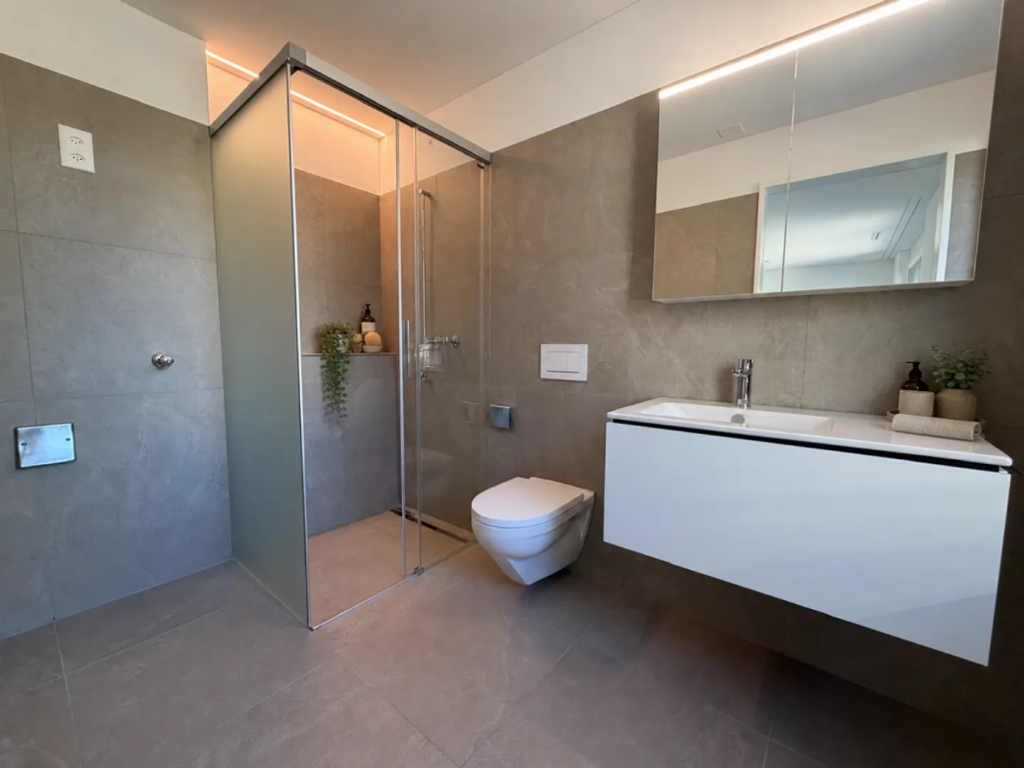 Stylish home with a thoughtful floor plan - Photo 6 of 9