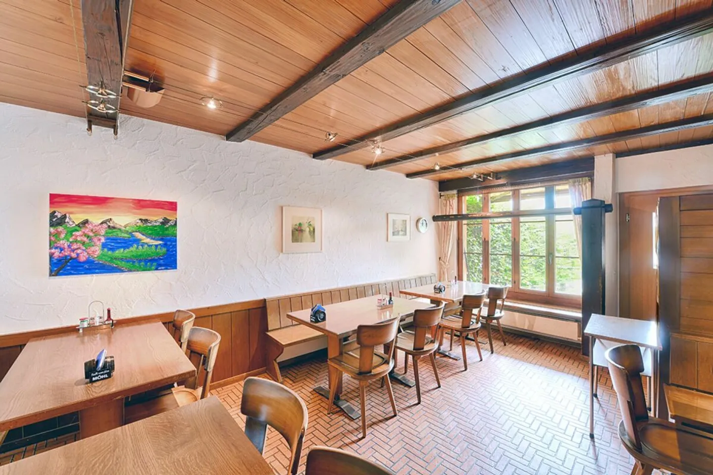 Charmant immeuble résidentiel et commercial avec potentiel - Photo 3 sur 13