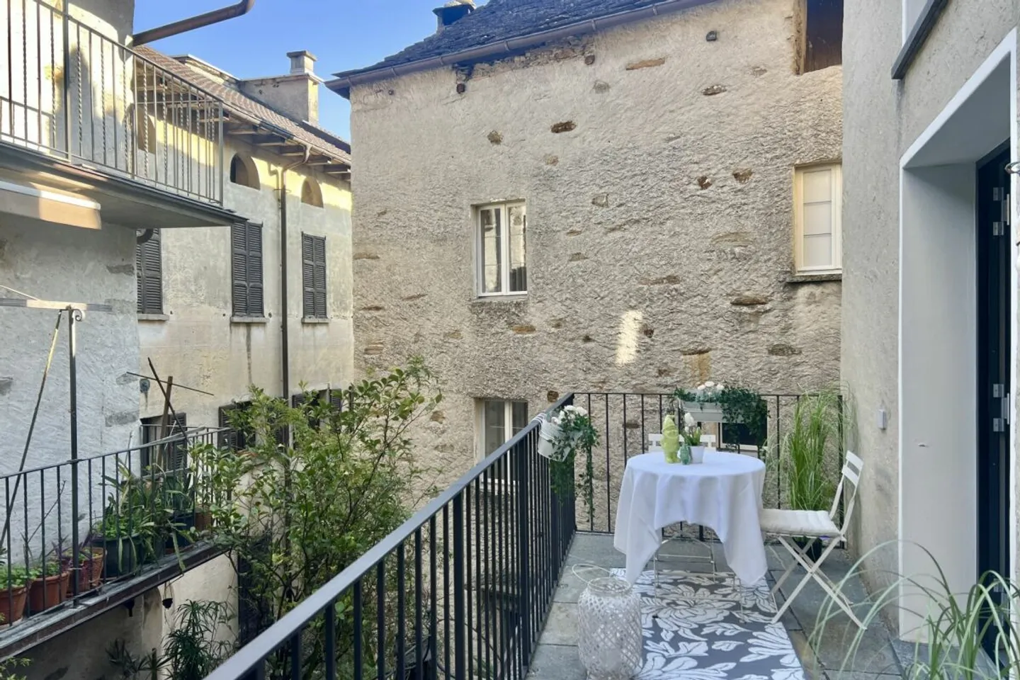 Appartamento vacanze affascinante nel cuore di Ronco s. Ascona con balcone - Foto 2 di 13