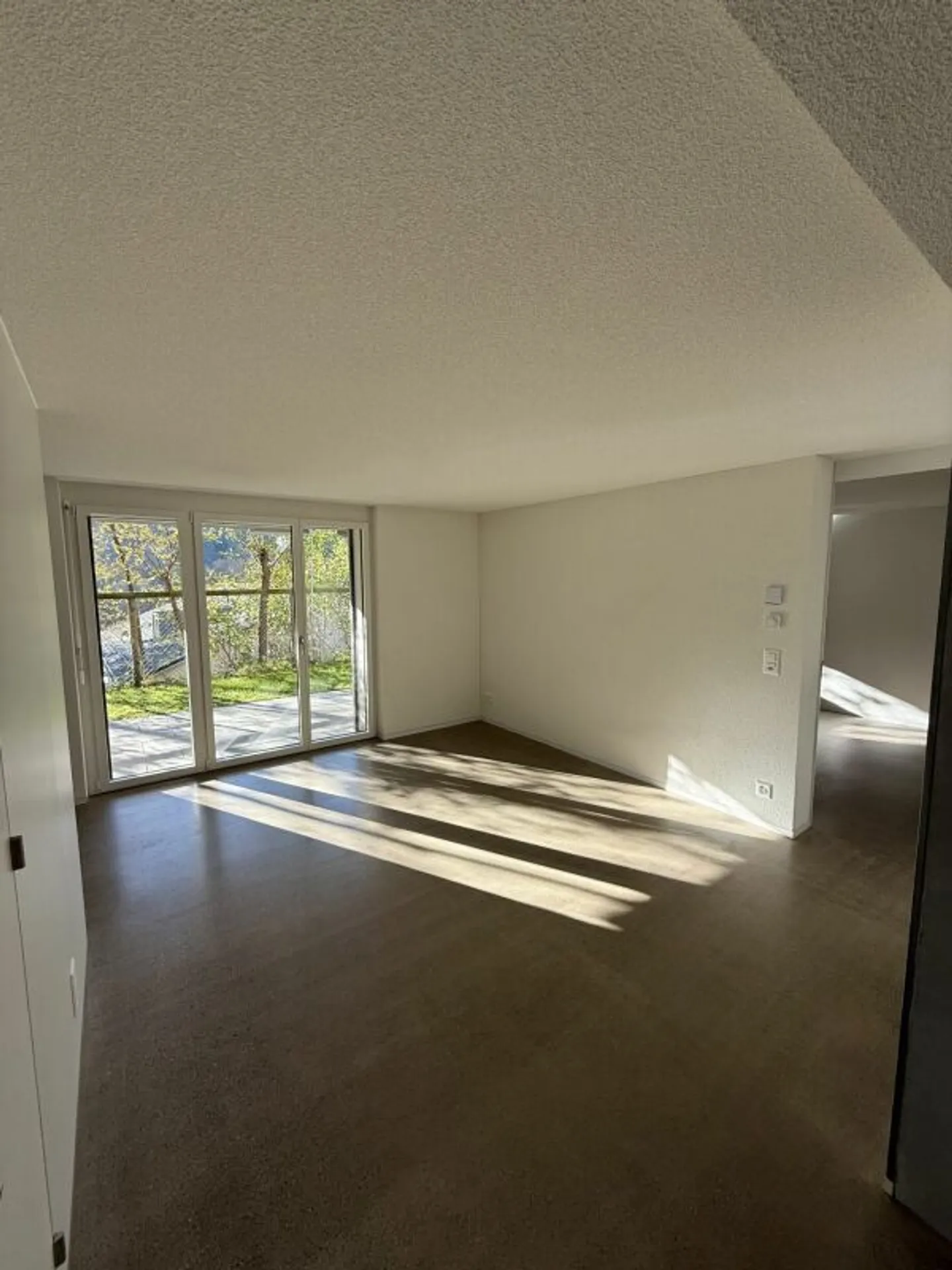 Moderne 2-Zi-Wohnung nahe der Stadt Luzern mit Gartensitzplatz - Foto 4 von 6