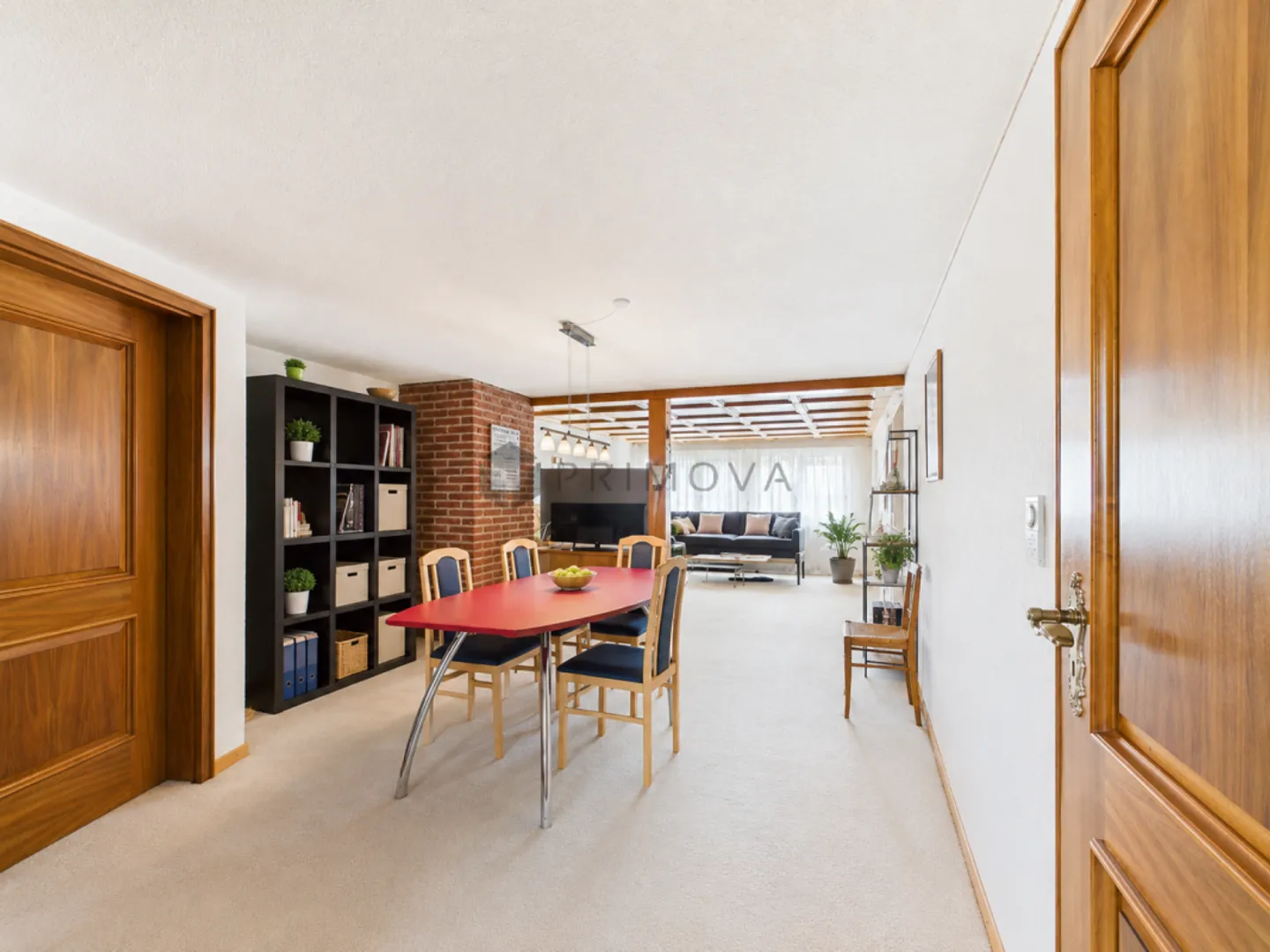 Maison de ville familiale de 5,5 pièces avec beaucoup d'espace et un espace extérieur ensoleillé - Photo 5 sur 13
