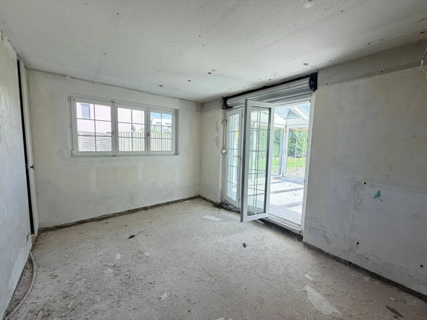 5.5 Room House with Potential - Photo 10 of 13