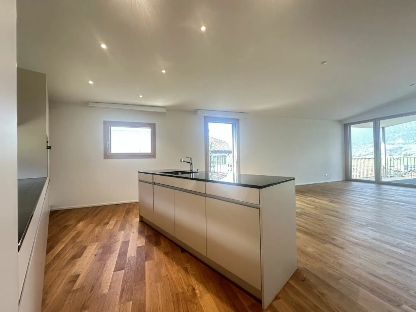 Hochwertige Dachwohnung mit Weitblick und Ruhe - Foto 3 di 12