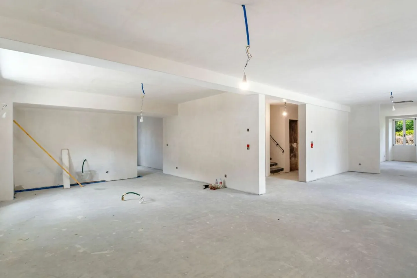 Renovated Master House - Photo 4 of 13