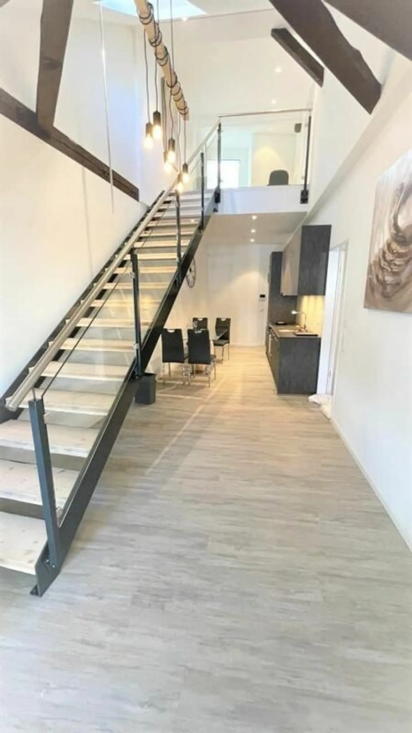 Moderne Duplex-Wohnung mit Terrasse - Foto 4 von 13