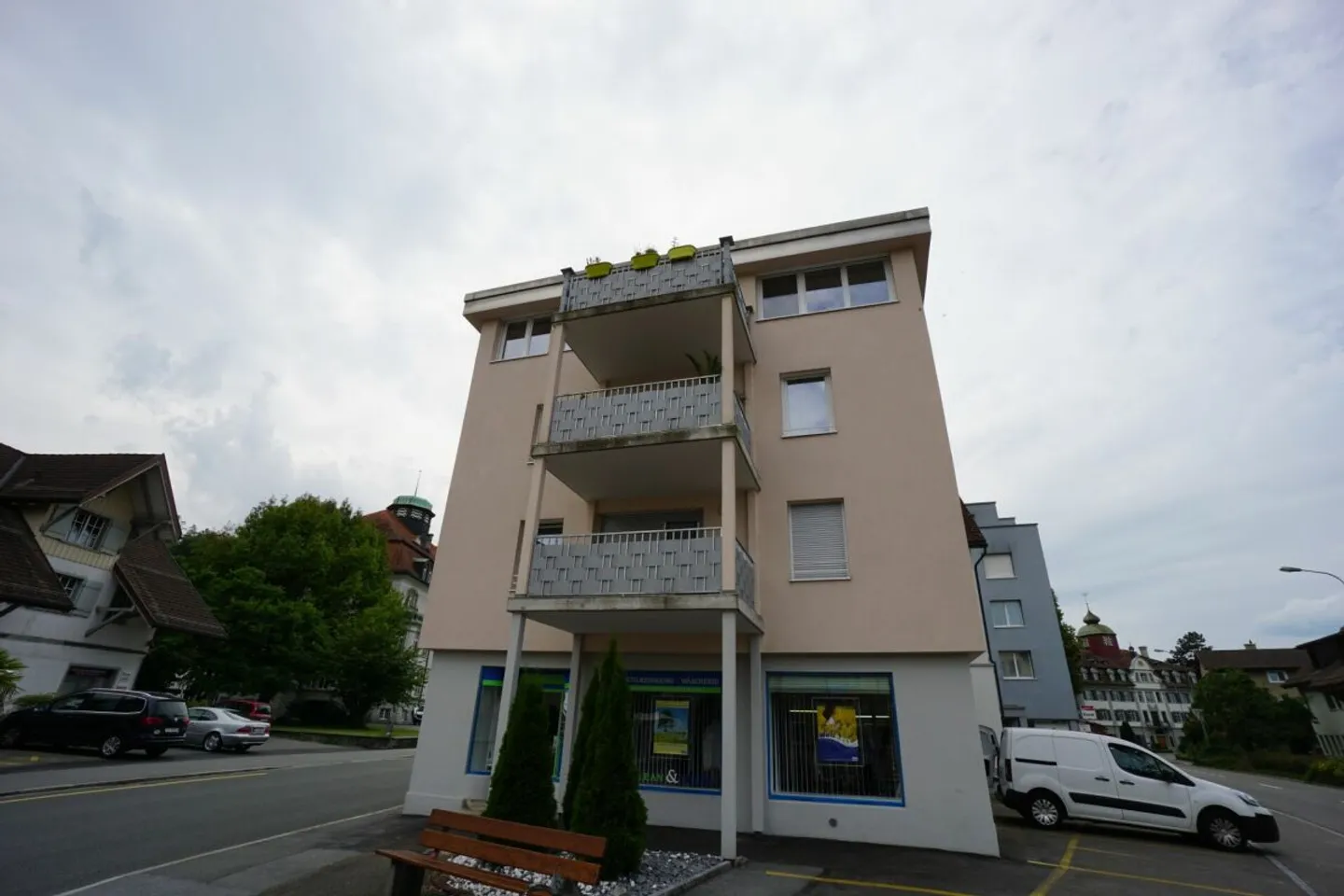 Appartement 4.5 pièces dans un emplacement central - Photo 8 sur 8