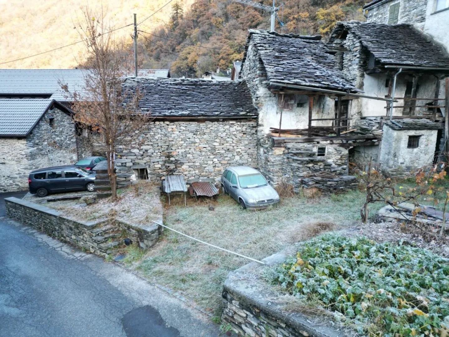 GORDEVIO - Rustici zum Renovieren mit Grundstück - Foto 3 von 10