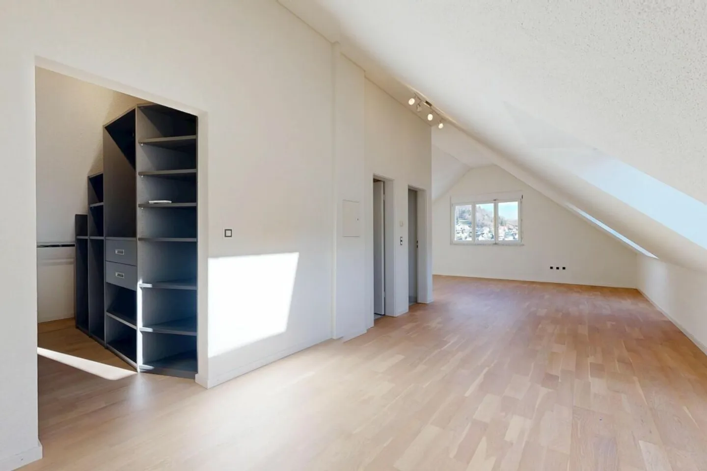 Casa unifamiliare ben tenuta in una posizione meravigliosa - Foto 9 di 13