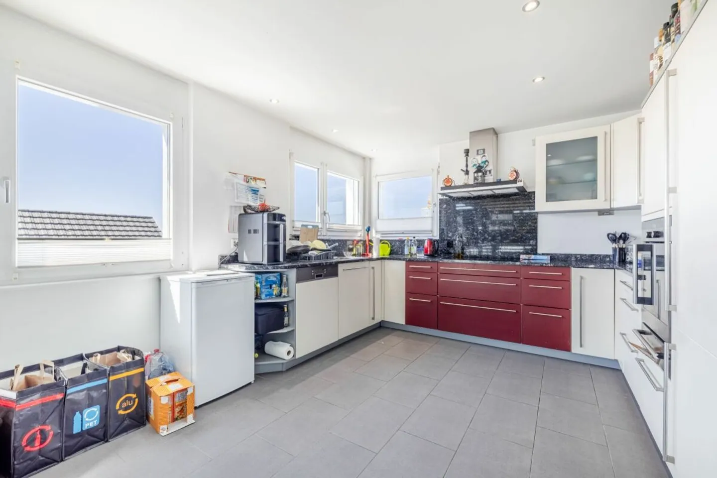 Helle 4.5-Zimmer-Wohnung mit Terrasse - Foto 4 von 10