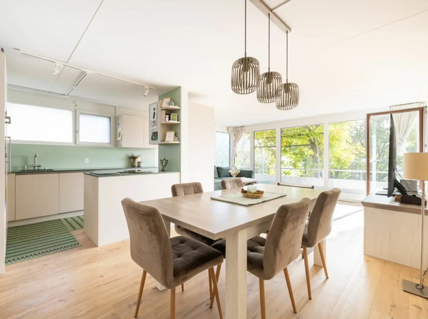 4.5 Zimmer Eck-Terrassenhaus in Bolligen - Foto 1 von 13
