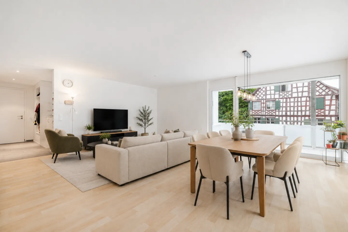 Geräumige Wohnung mit Terrasse - Foto 10 von 12