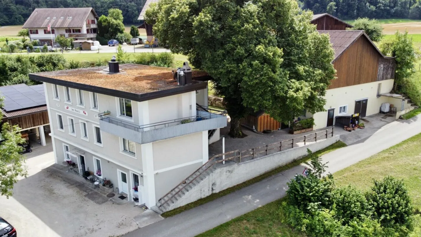 Ein Anwesen, das man nicht jeden Tag findet - viel Raum für Mensch und Tier! - Photo 3 sur 13