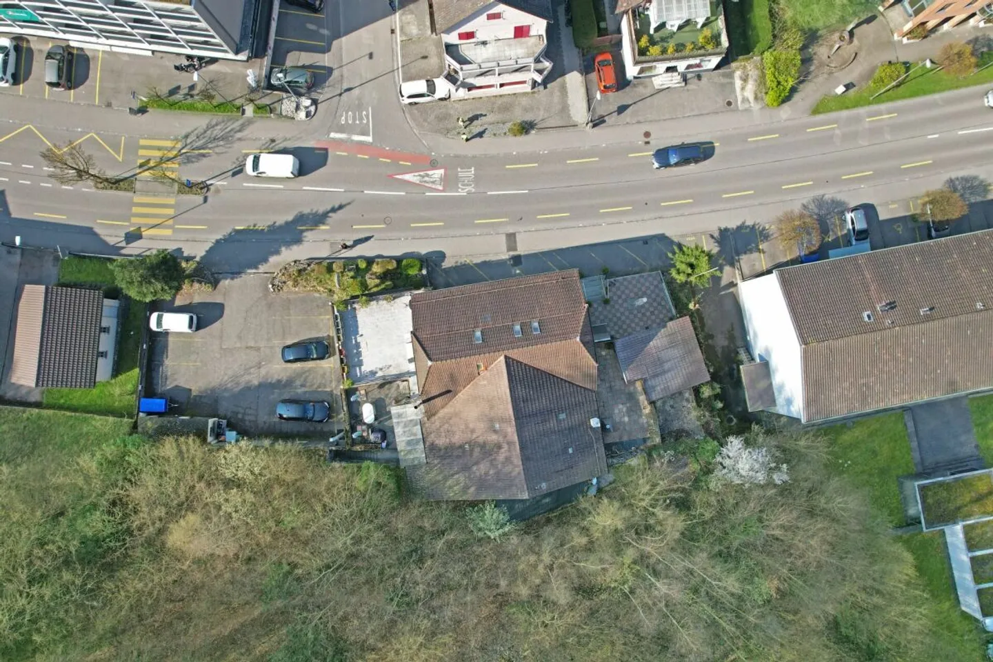 Bâtiment résidentiel et commercial attrayant avec un rendement de 5,3 % et un potentiel d'extension - Photo 4 sur 13