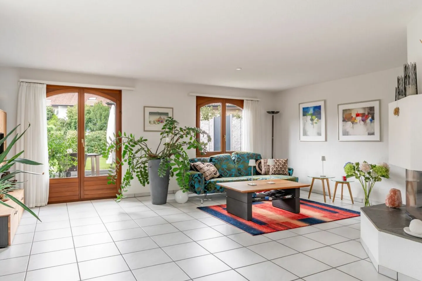 Spacious - well-kept - with its own PV system and turret - Photo 4 of 13
