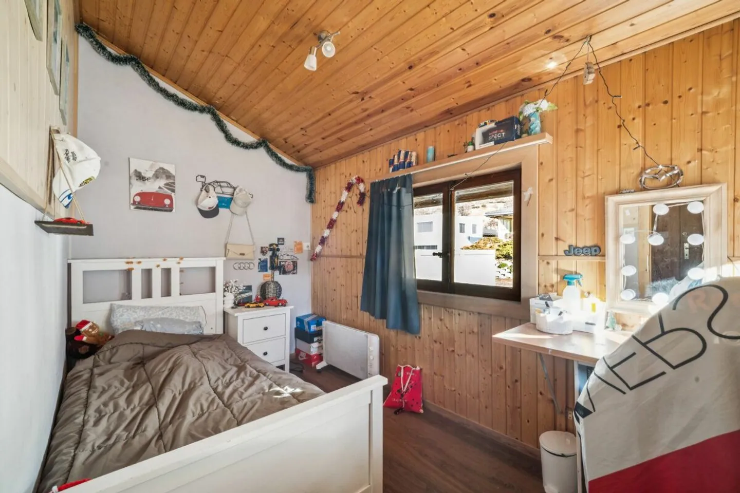 Freistehendes 5,5-Zimmer-Einfamilienhaus in Niedergesteln VS mit Baulandreserve - Foto 11 di 13