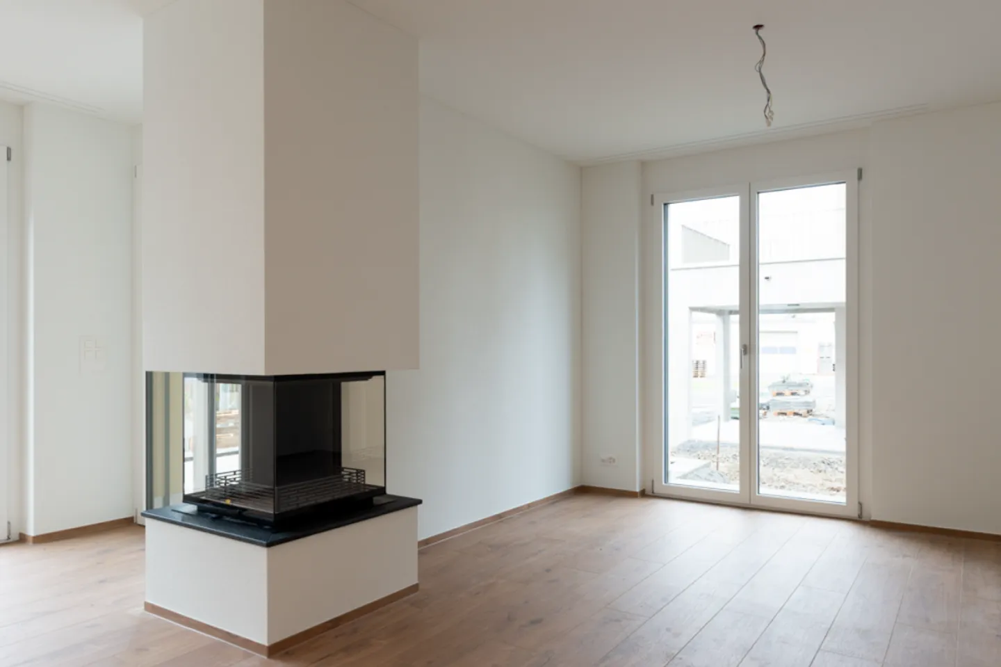 Neubau 6.5-Zi. Einfamilienhaus mit Garten - Foto 2 von 13