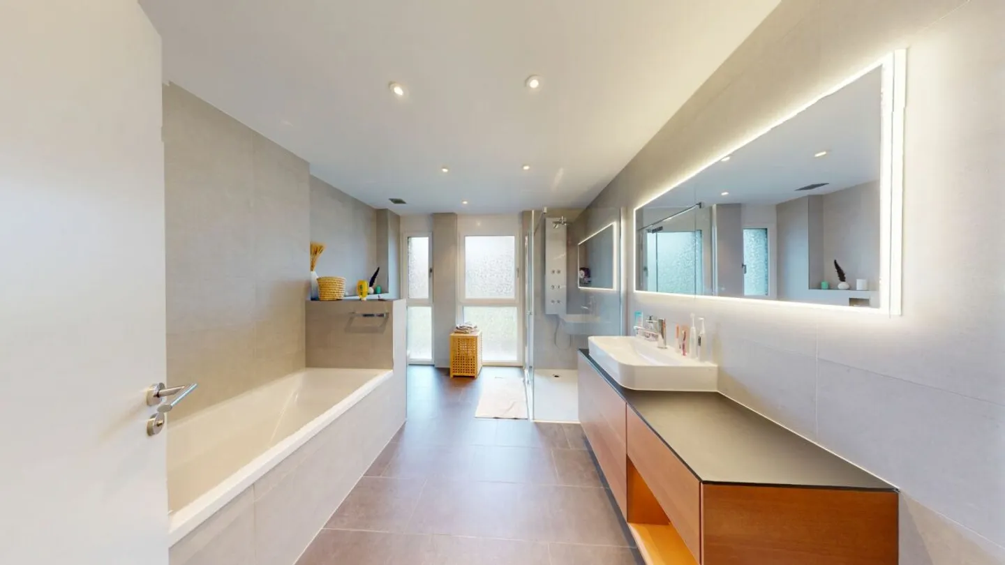 Family-friendly 5.5-room terraced house with exclusive features - Photo 12 of 13