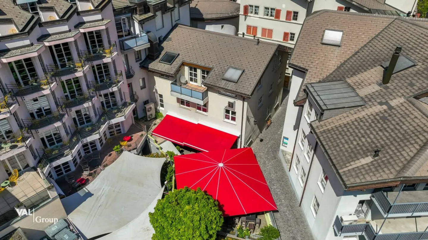 Attractive, furnished studio with urban flair and prime central location - Photo 10 of 13