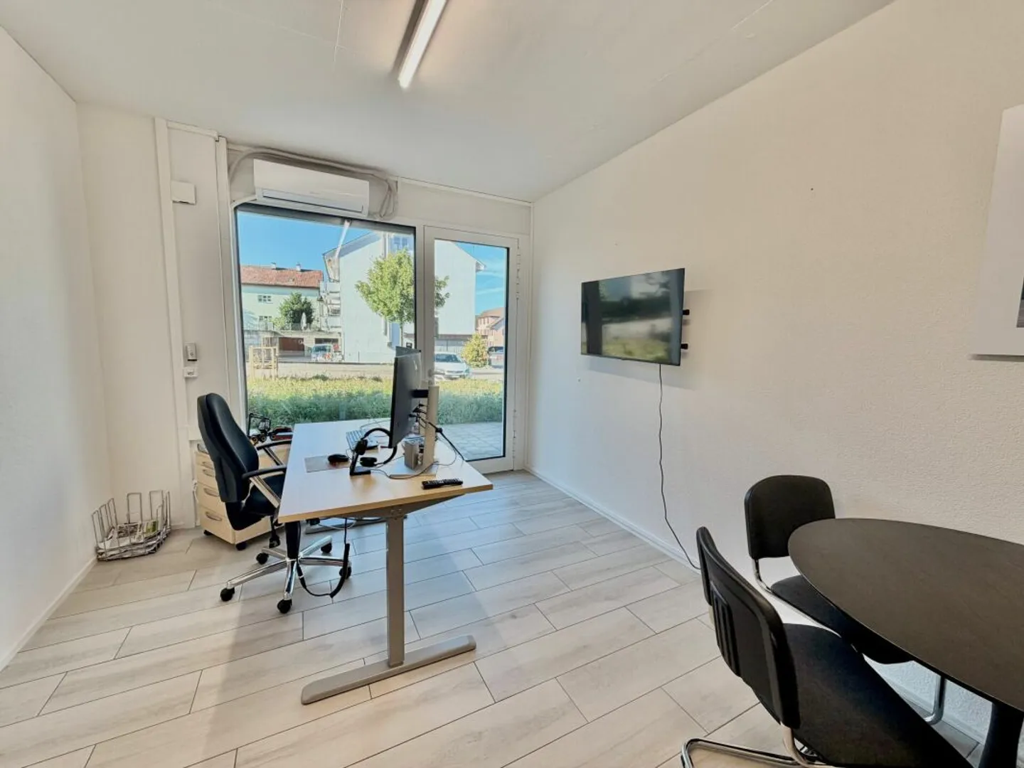 Spazio commerciale in una posizione comoda - Foto 2 di 3