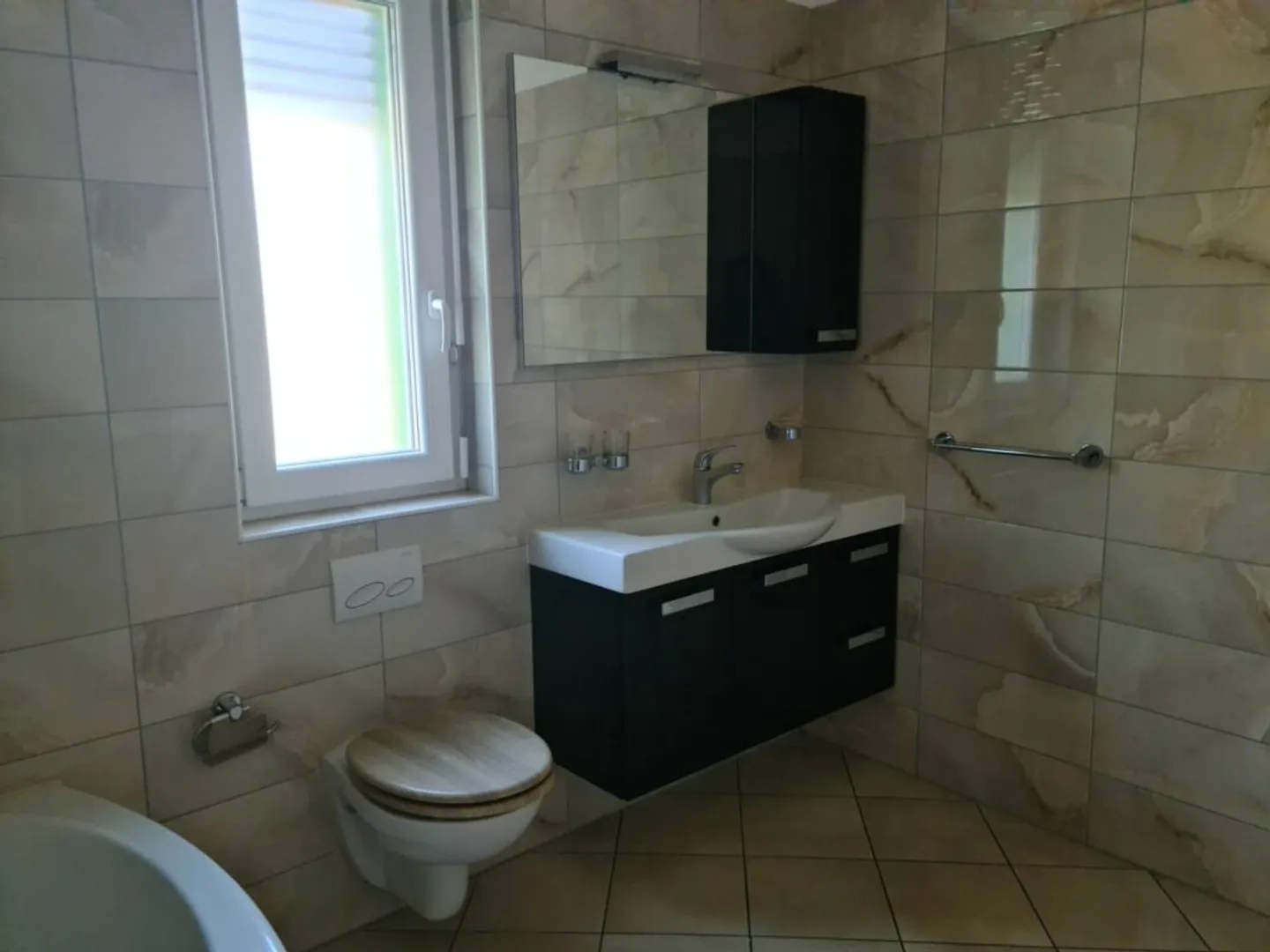 Moderne Doppelhaushälfte in Gorduno - Foto 9 von 9