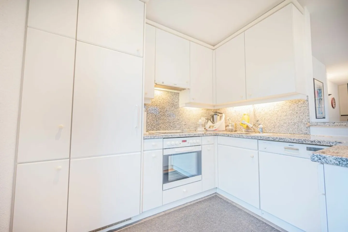 Beautiful house with garden, immersed in the tranquility of Cagiallo - Photo 5 of 13