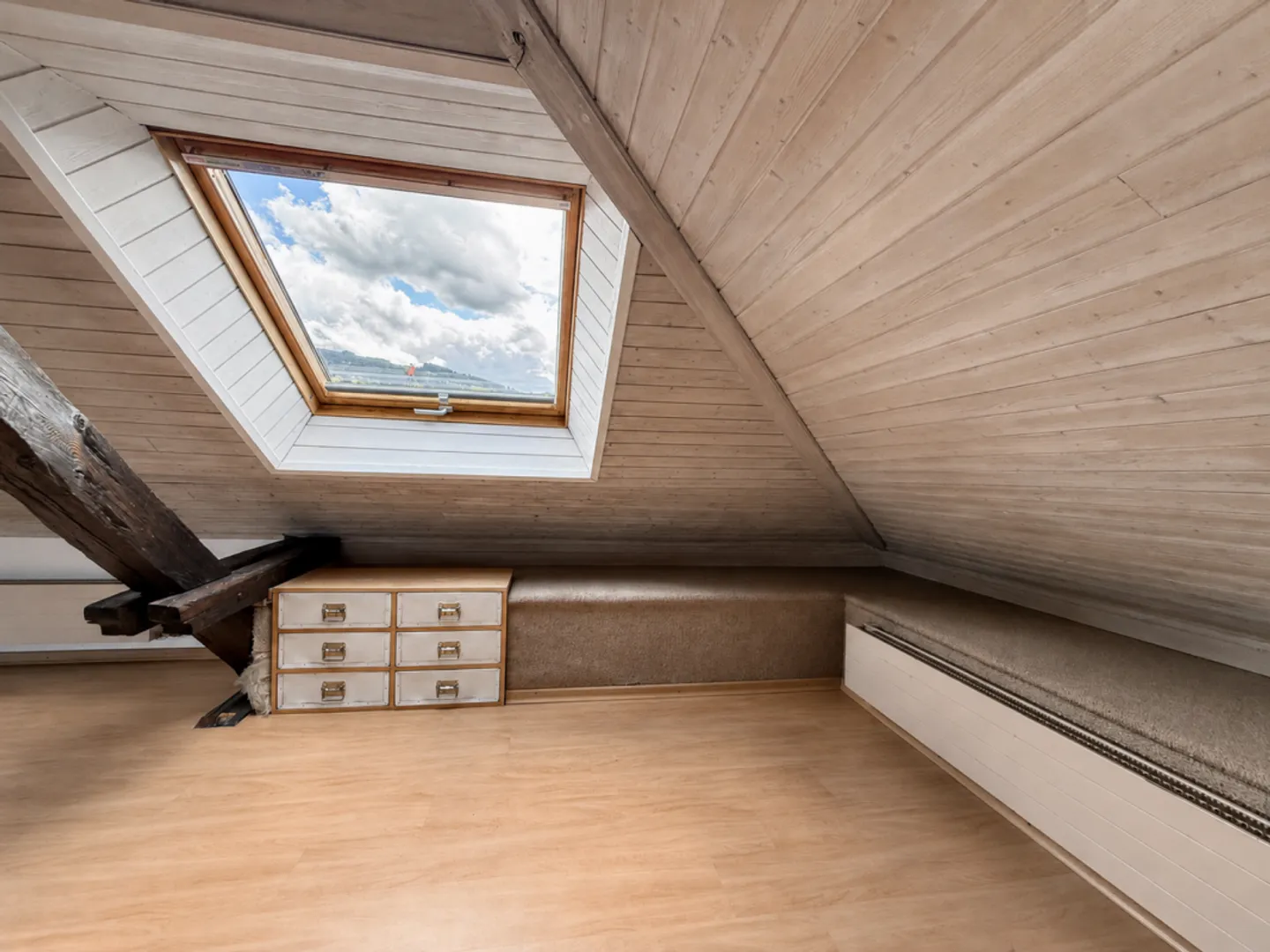 Charmantes Loft mit Dachterrasse - Foto 8 von 13