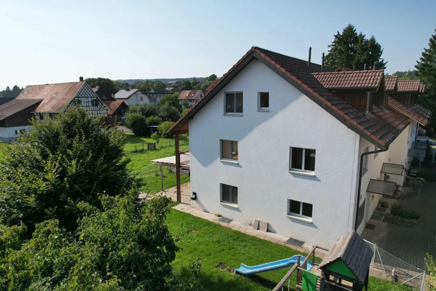 Une maison pour arriver - vivre généreusement dans la nature - Photo 2 sur 13