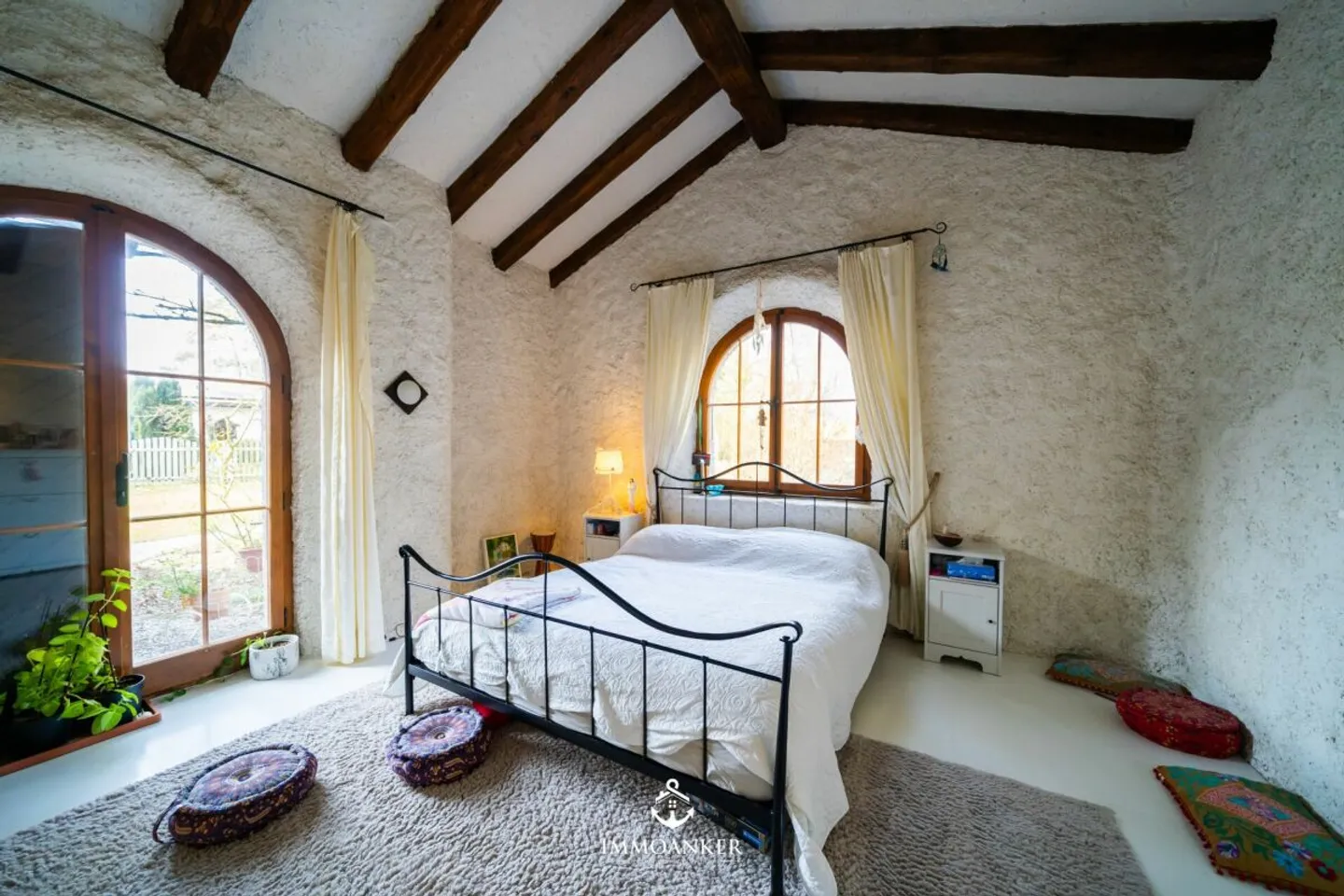 Grosszügiges Einfamilienhaus mit Pool - Foto 6 von 13