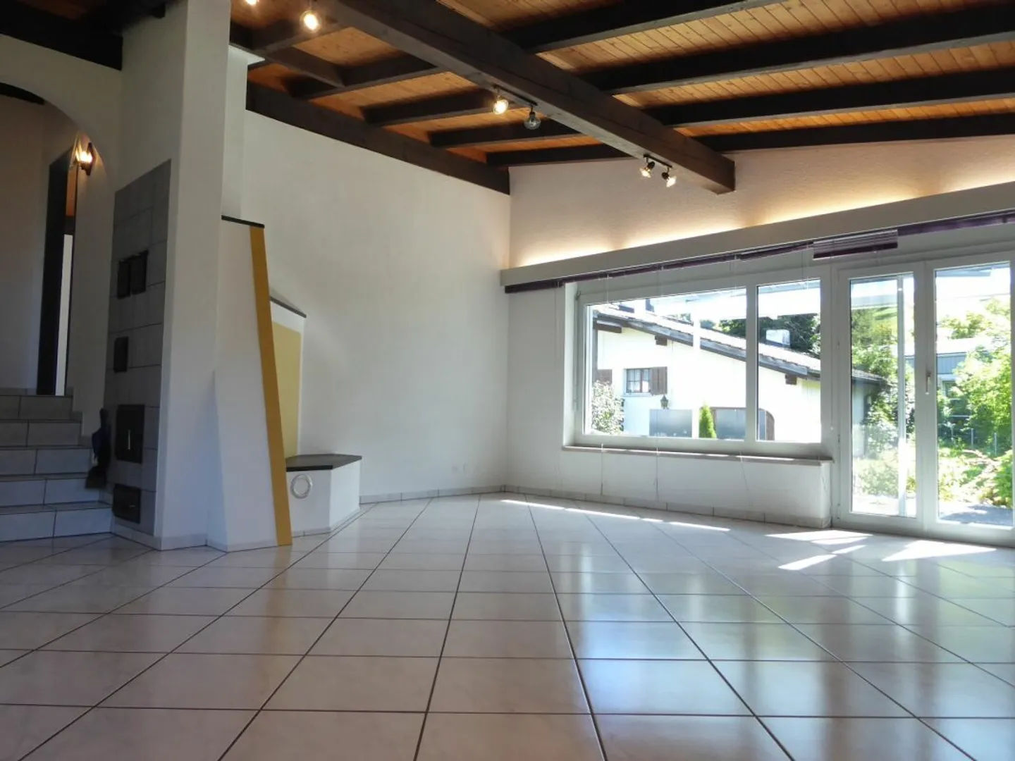 Detached 6 1/2-room single-family house in a child-friendly location - Photo 3 of 13