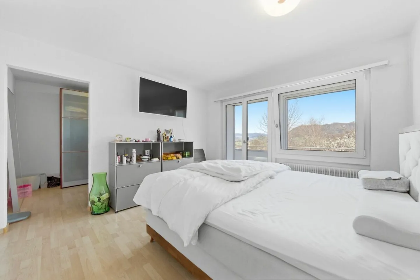 Esperienza abitativa esclusiva con vista: Meraviglia spaziale modernizzata a Belp - Foto 7 di 13