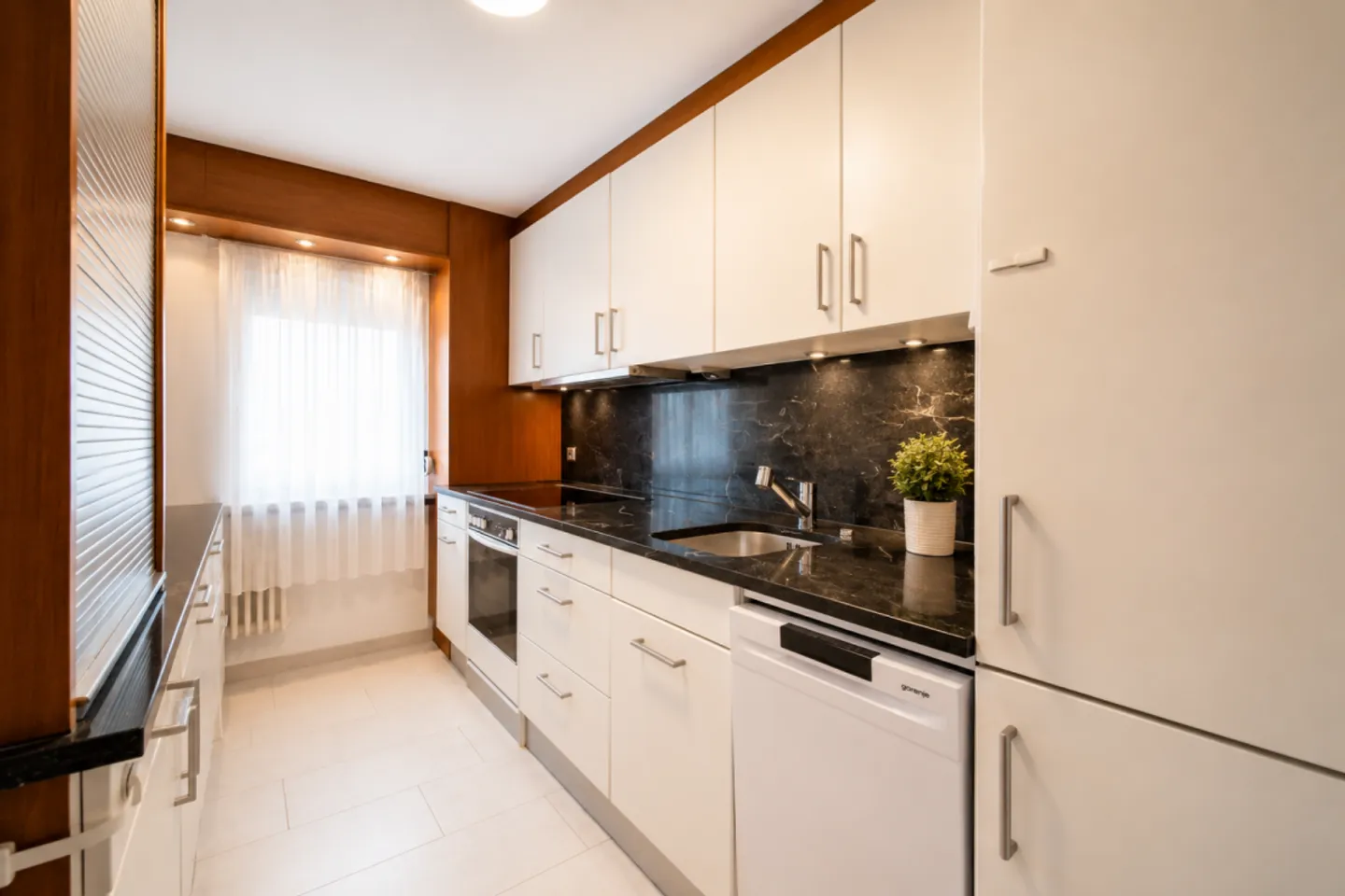 Four Rooms. One Lake. Countless Moments of Happiness - 4.0 Room Apartment in Greifensee - Photo 10 of 13
