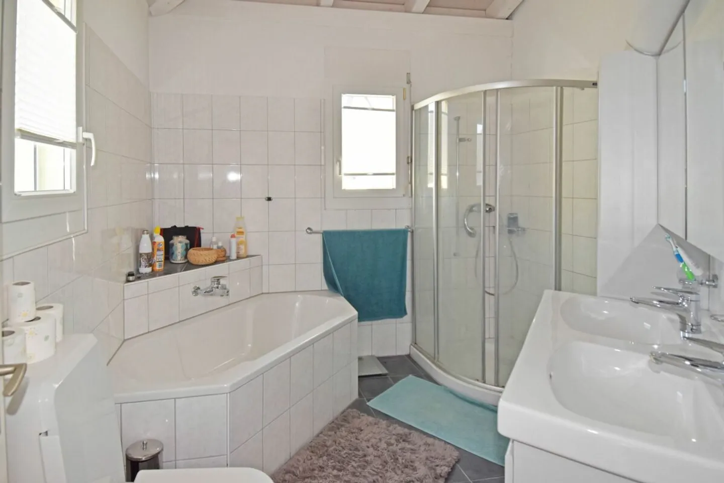 Casa familiare moderna con molta luce, spazio e qualità della vita - Foto 11 di 13