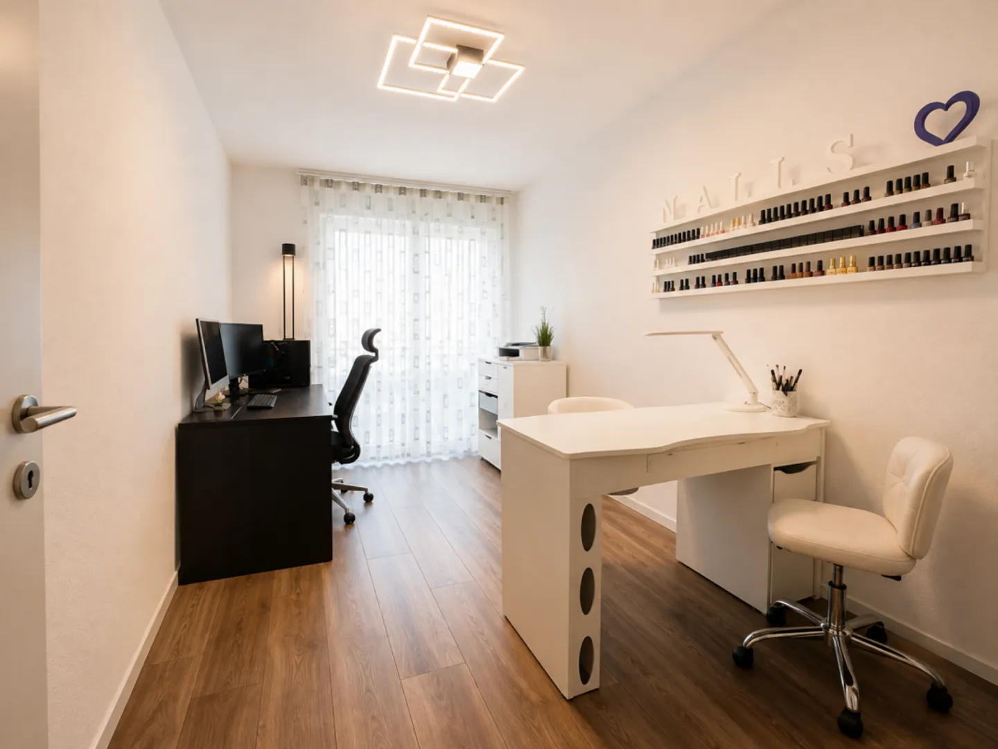 Exclusive Living Experience: Urban Maisonette with Private Wellness Oasis and View. - Photo 9 of 12