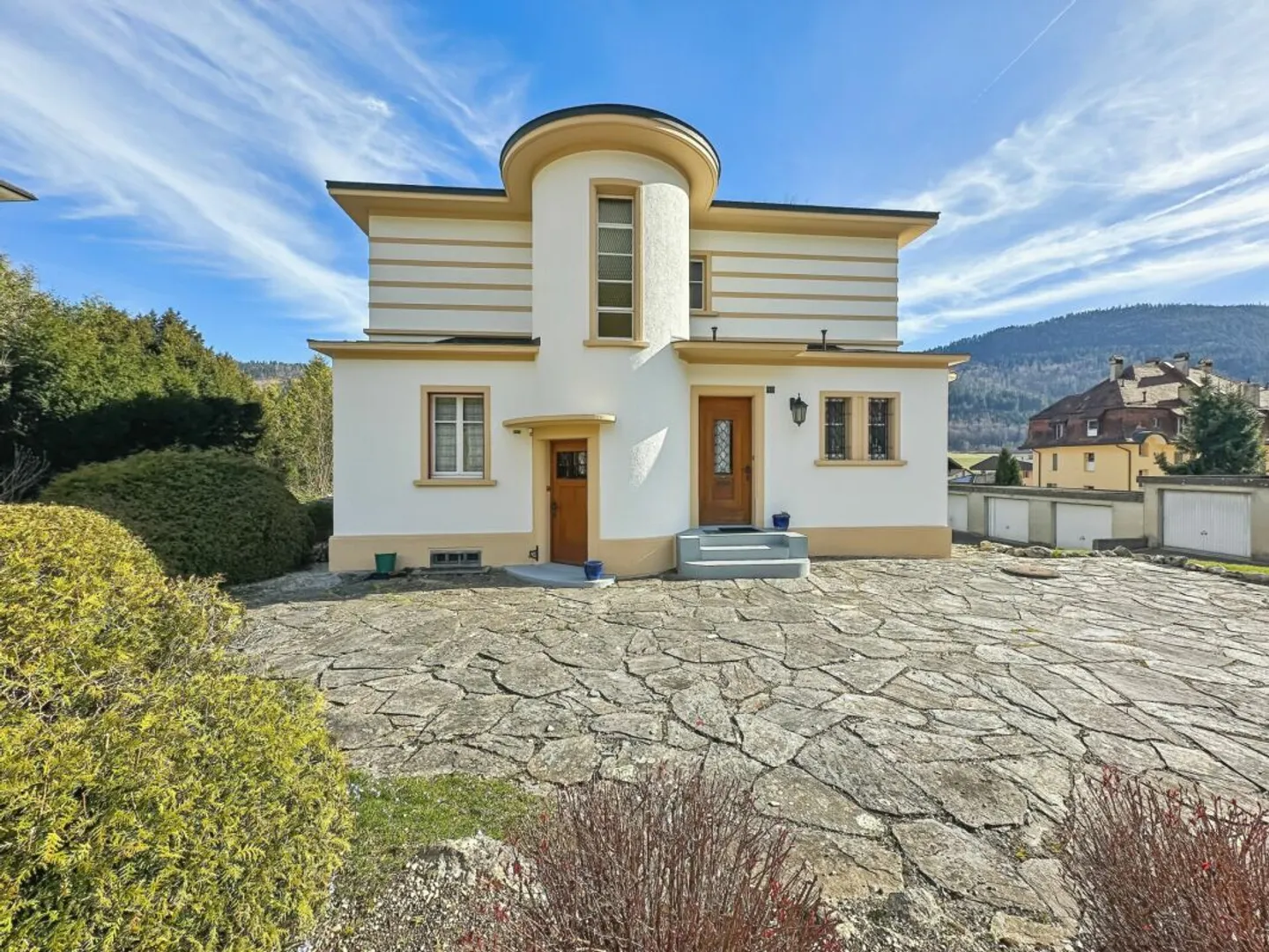 Una bella villa Art Deco su un grande giardino - Foto 1 di 13