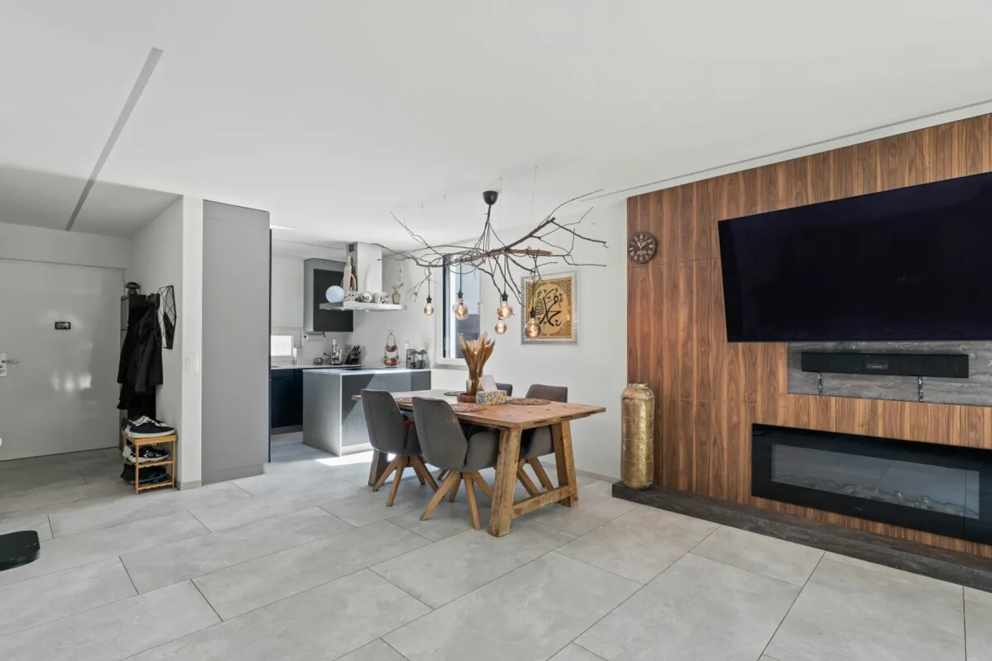 Newly built corner townhouse in a central location - Photo 6 of 13