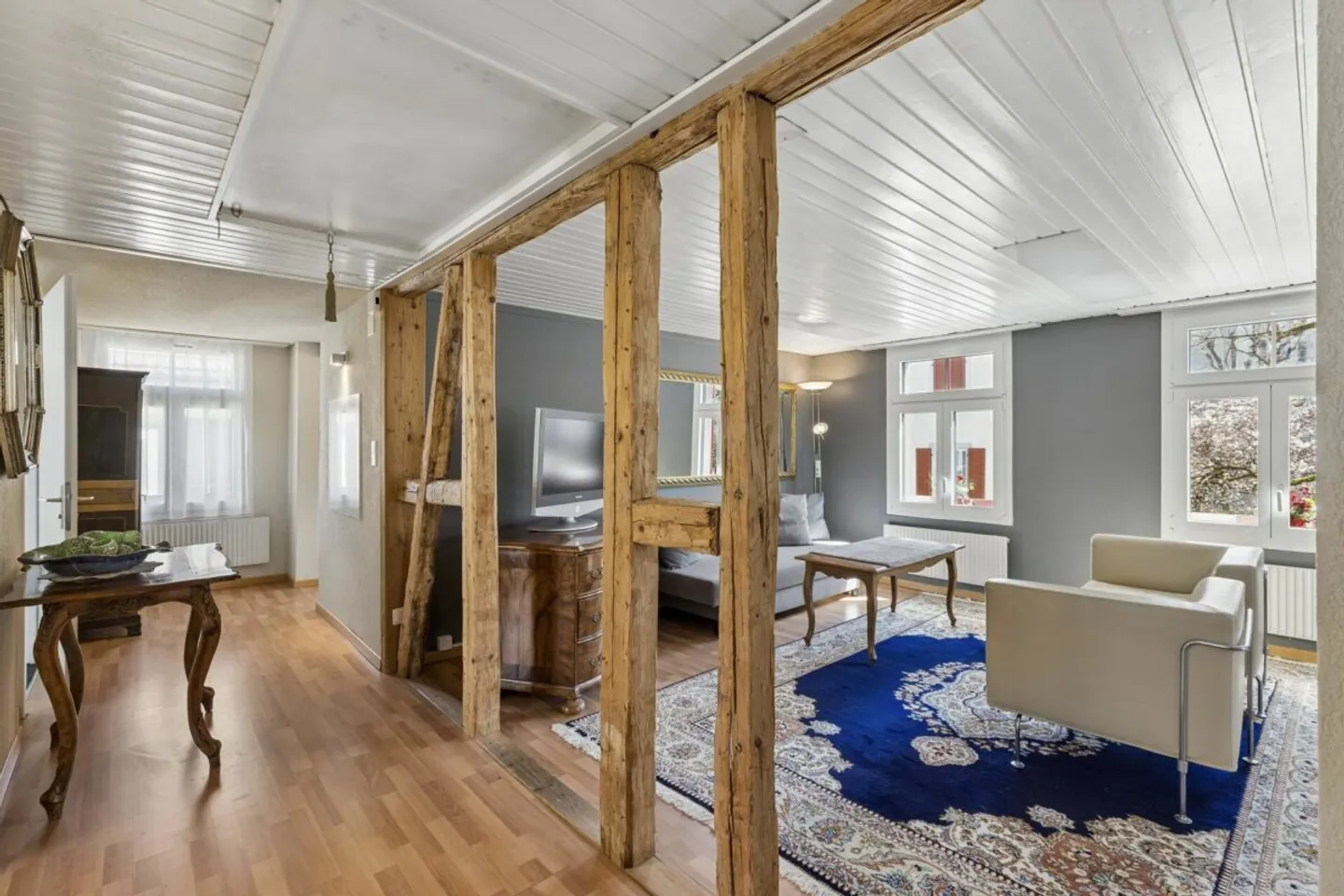 Affascinante casa trifamiliare in una posizione tranquilla in città - Foto 9 di 10