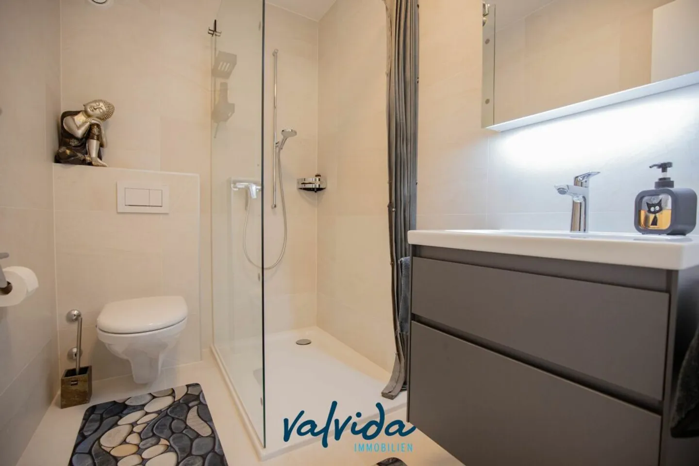 Appartement moderne avec vue sur les montagnes - Photo 8 sur 12