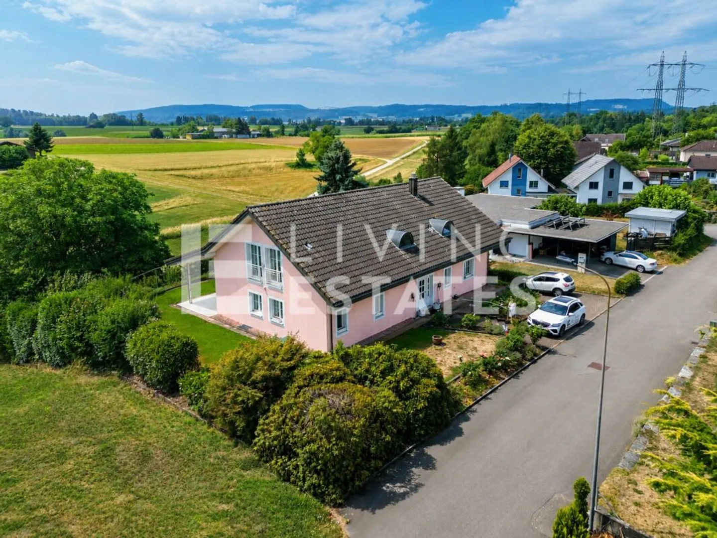 Aussergewöhnliche Residenz im Grünen - Foto 1 von 13