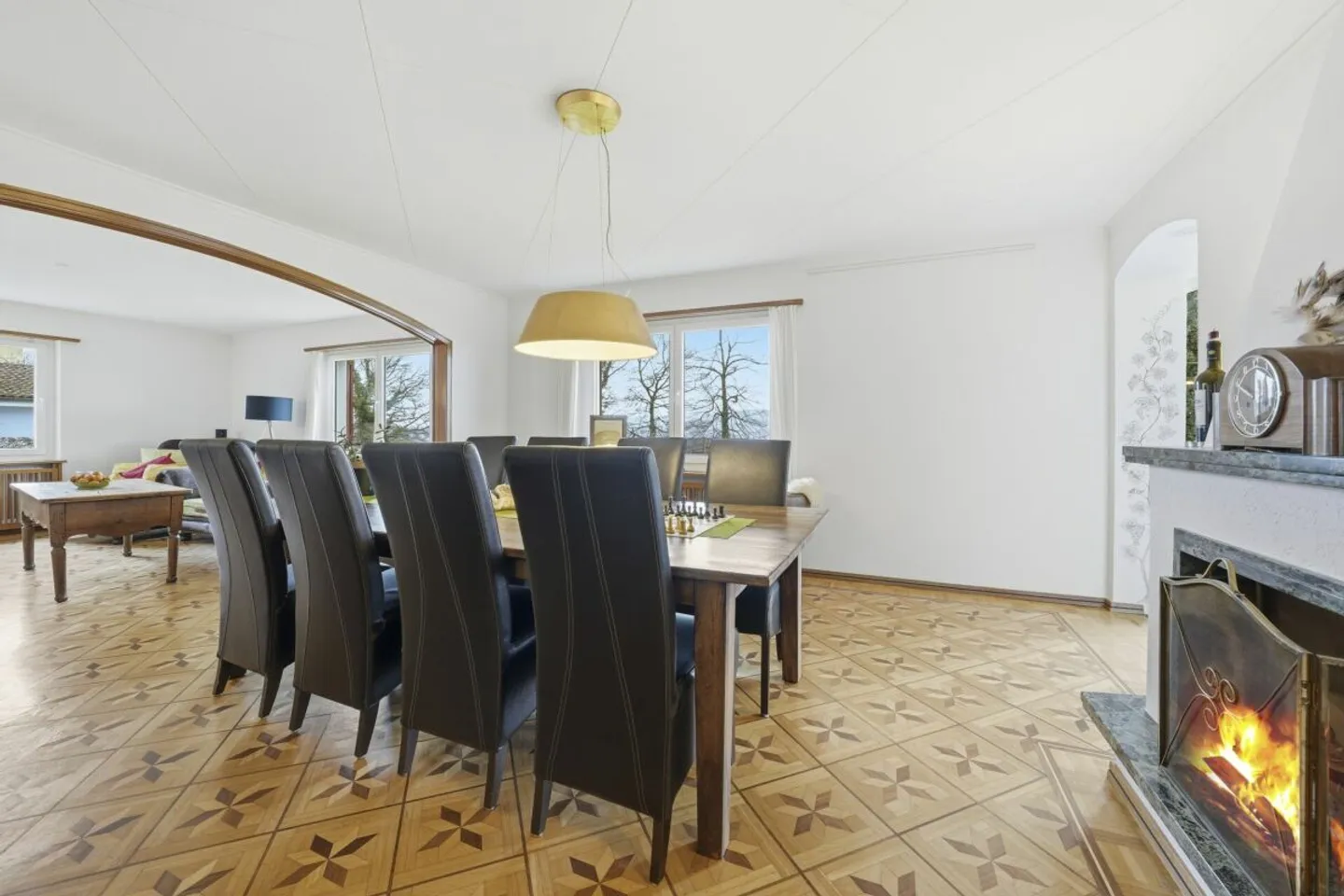 Proprietà unica con piscina naturale, vigneto e oasi spa nella posizione da sogno di Klingnau - Foto 7 di 13