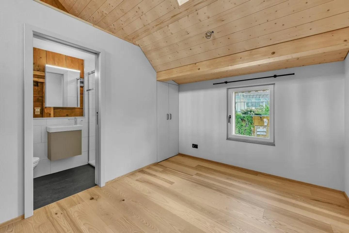 Move in and feel at home: Charming 3.5-room house part, completely renovated and ready to move in in Bazenheid - Photo 10 of 13