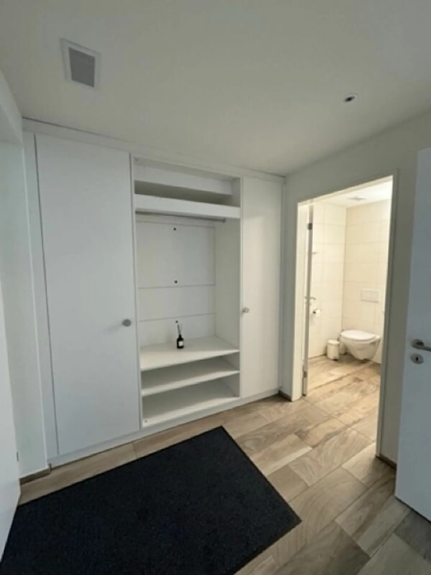 Architektonisches Juwel am See - Foto 5 von 13