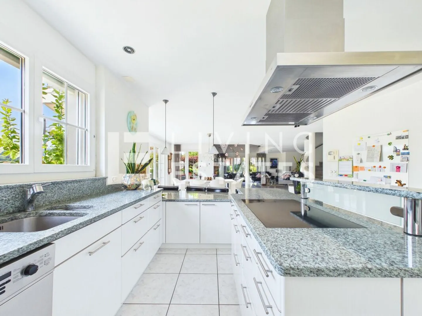 A PROPERTY OF LASTING VALUE - ELEGANT. HIGH QUALITY. VERY WELL MAINTAINED. - Photo 4 of 13