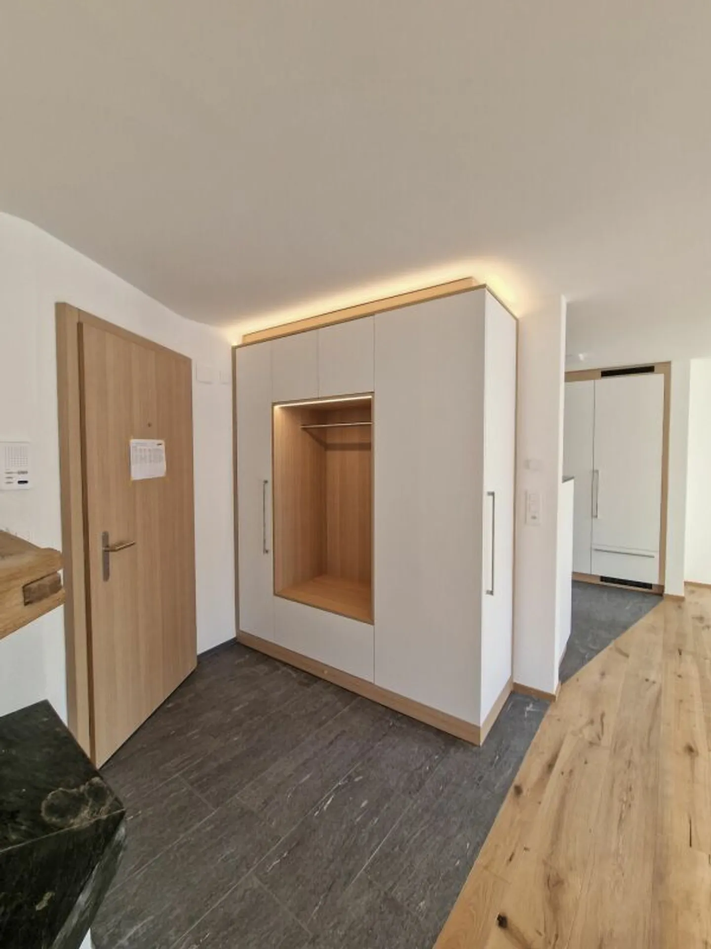 Move in and enjoy - completely renovated 3-room attic apartment (maisonette) - Photo 6 of 12