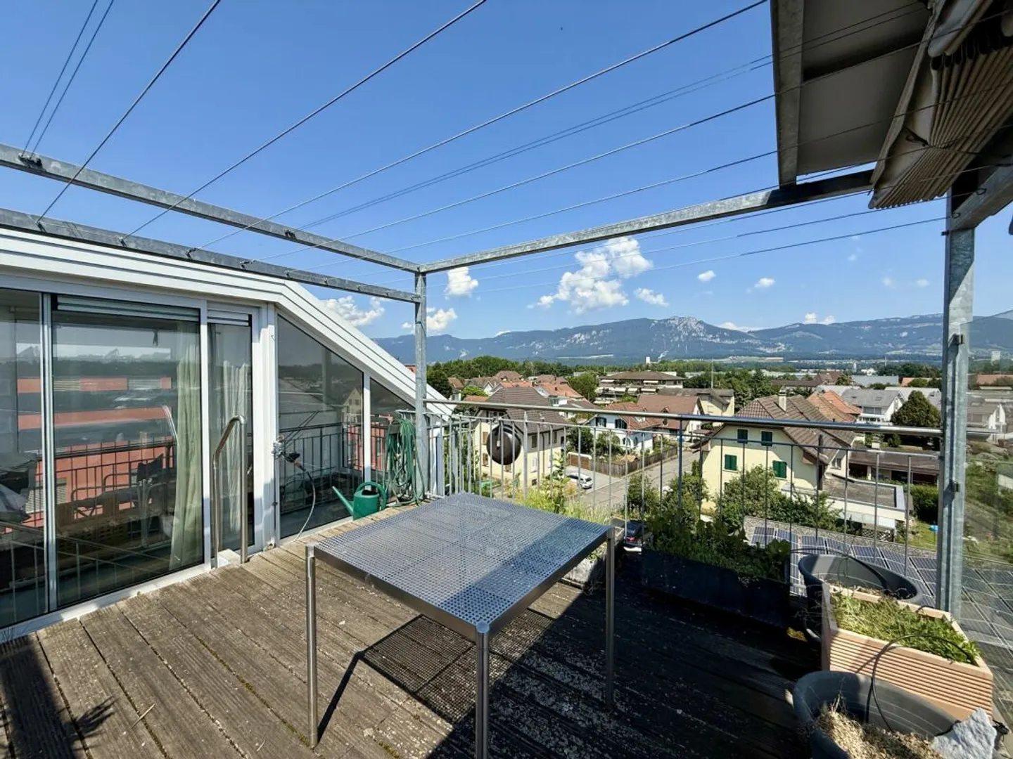 Multi-family house with commercial share and PV system in the core zone - Photo 12 of 13