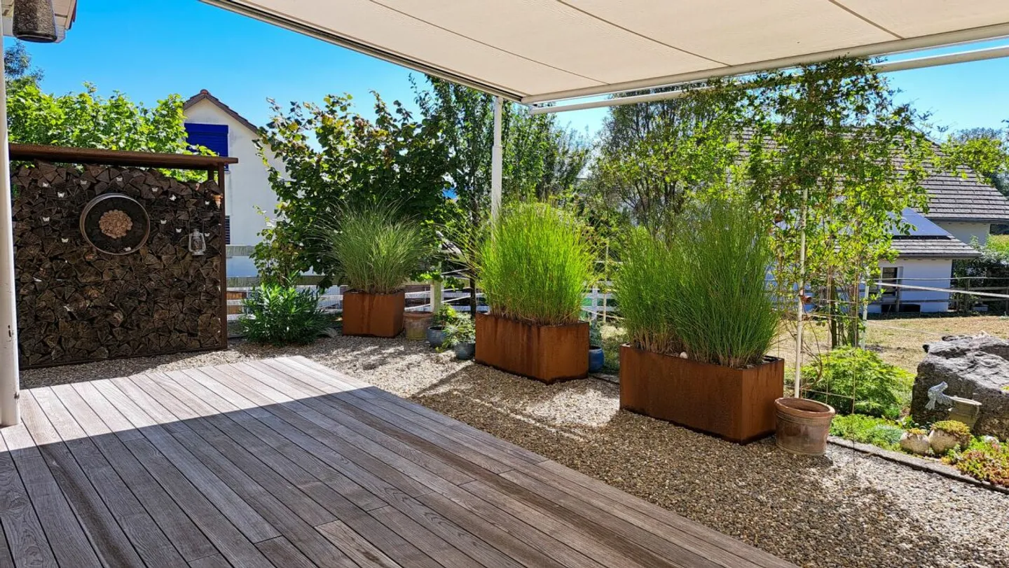 Living in the Green - High-Quality 4.5-Room House Section with Idyllic Garden - Photo 7 of 10