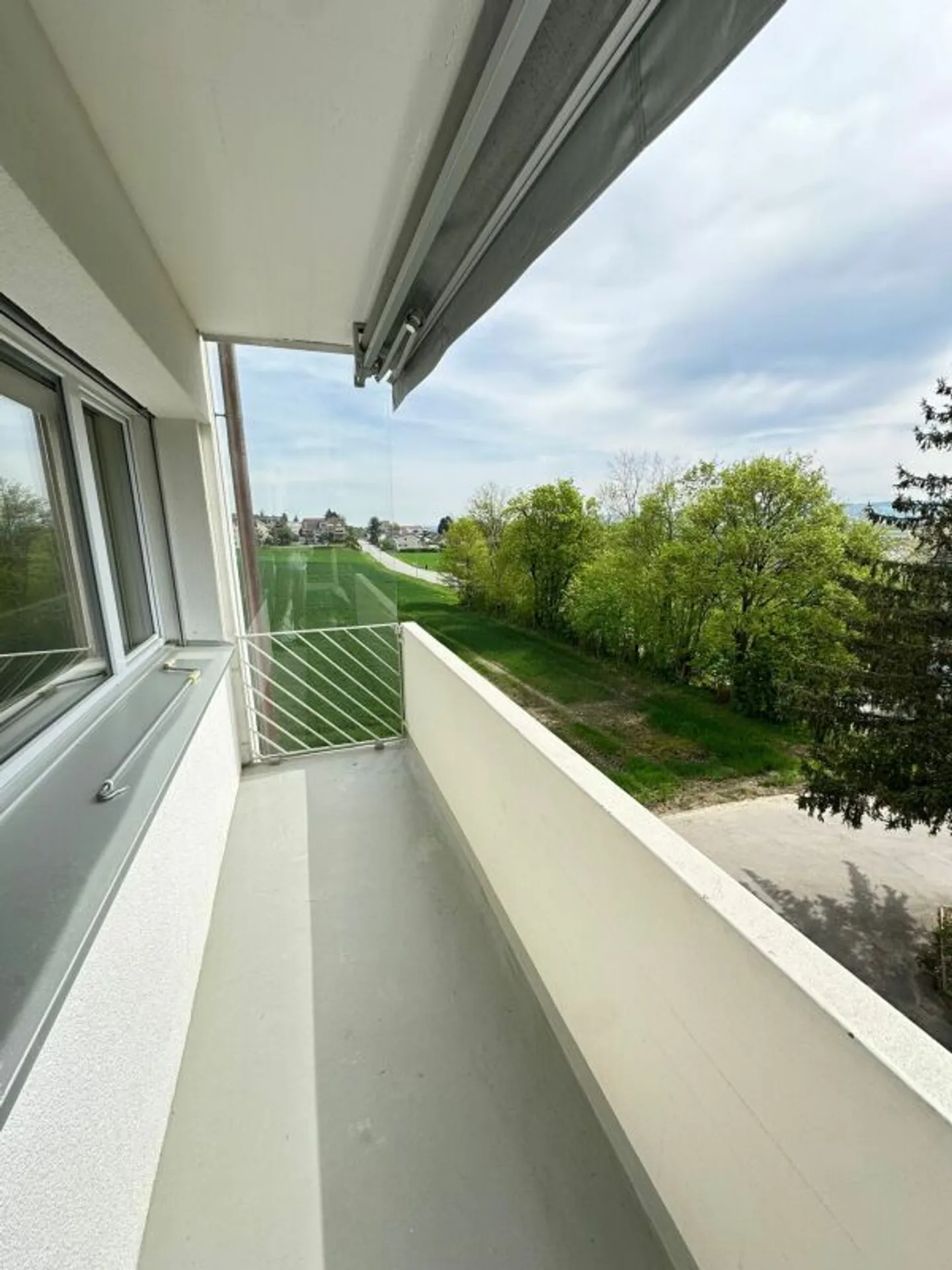 Moderne Wohnung mit Balkon - Foto 10 von 12