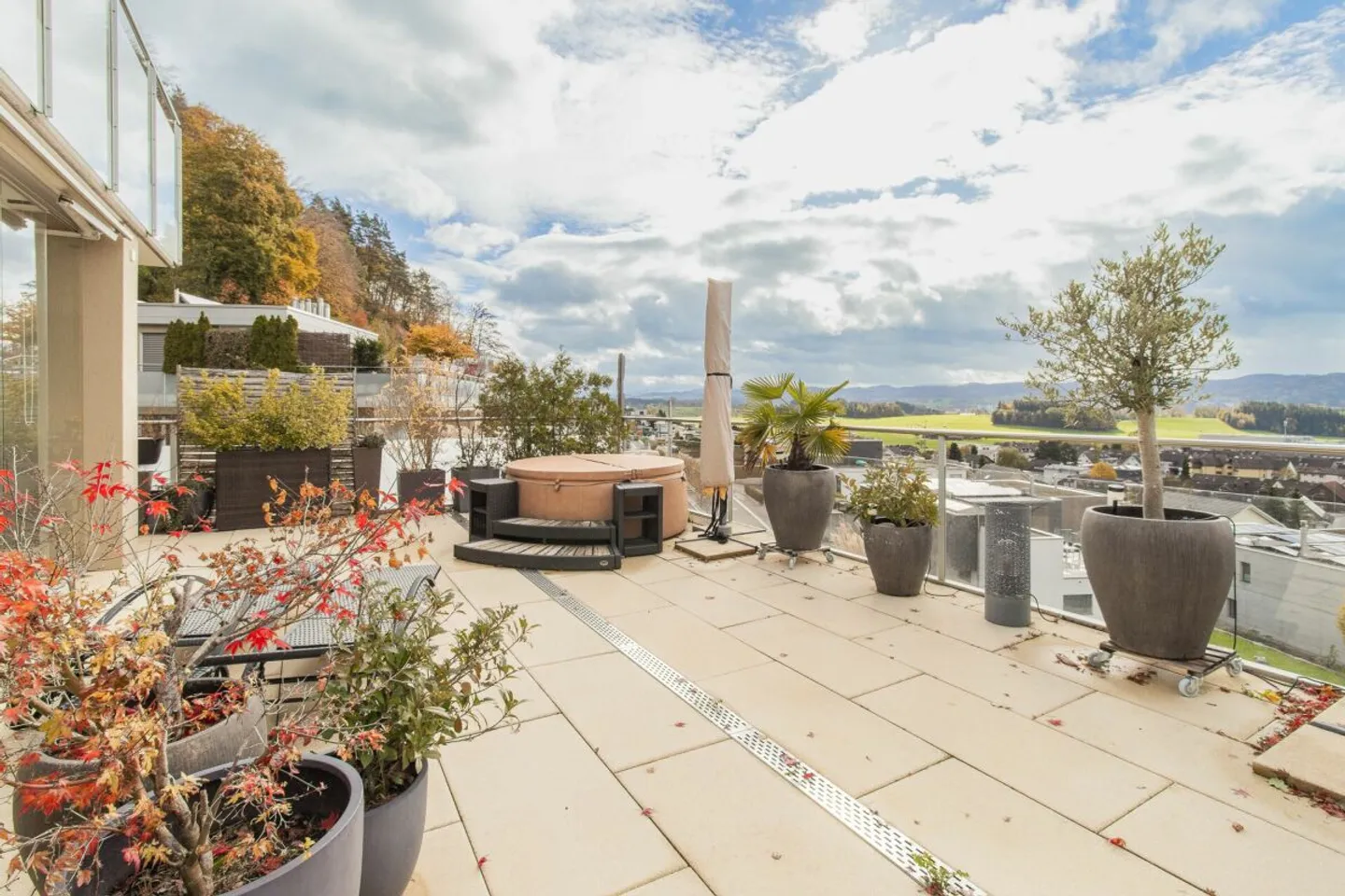 High-quality 4.5 terrace apartment - Exclusive living experience with spectacular views - Photo 4 of 13