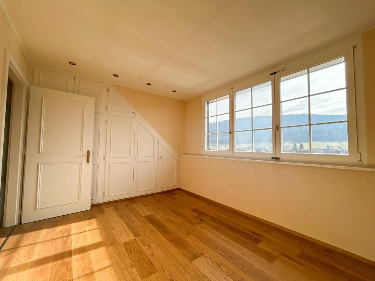 Detached 7.5 Country House with a View - Photo 12 of 13